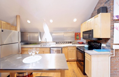 Hyde Park Apartment | Luxe Hyde Park Penthouse, 6 min to Downtown Cinci