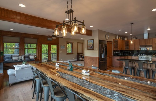 Town of Grafton House | Luxe Lakefront Paradise, King Beds, Game Room, Direct Lake Access