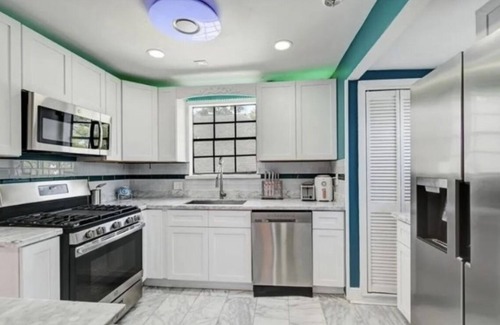 New Orleans House | Luxe Lakeview New Orleans Townhome