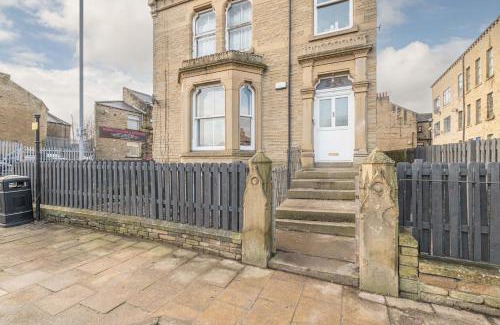 Huddersfield Apartment | Luxe living