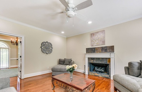 Mint Hill House | Luxe Mint Hill Vacation Home ~ 16 Mi to Charlotte!