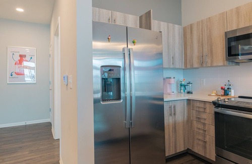 North Kansas City Apartment | Luxe Modern Suite | Jazz Room | Kansas City, MO