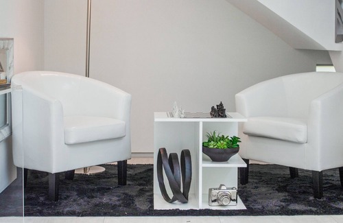 The Roads Villa | Luxe Modern Villa 4BR 4BA for 12, Rooftop Pool, Ping-Pong, Brickell