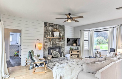 Montgomery House | Luxe Montgomery Home w/ Hot Tub Near Angry Orchard