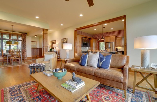 Cashiers Villa | Luxe Mountain-View Cashiers Villa w/ Covered Deck!