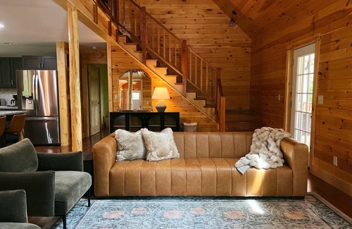 Jay Cabin | Luxe, New Build, Hot Tub, Treehouse, near Whiteface