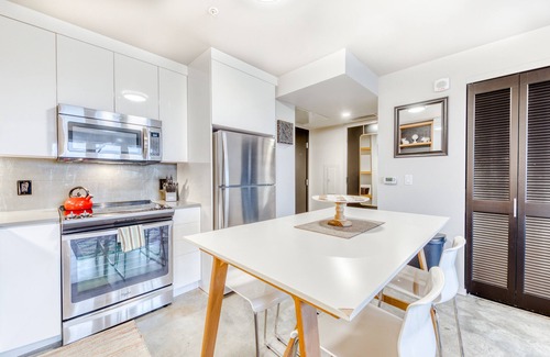 Uptown Condo | Luxe new-build in NW with bridge views & amazing walkable locale