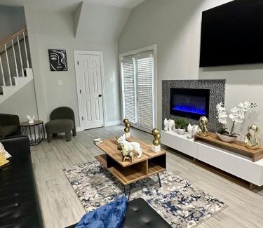 Southeast Houston House | Luxe Oasis in the heart of Houston!