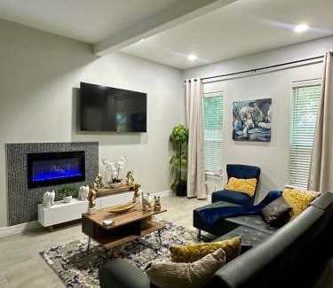 Southeast Houston House | Luxe Oasis in the heart of Houston!