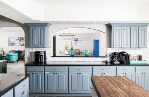 Alhambra House | Luxe Private Retreat - The Sun Valley Estate