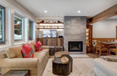 Warm Springs House | Luxe Prospector Condo Steps to Lift with Hot Tub