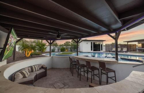 Paradise Valley Village House | Luxe Resort Retreat