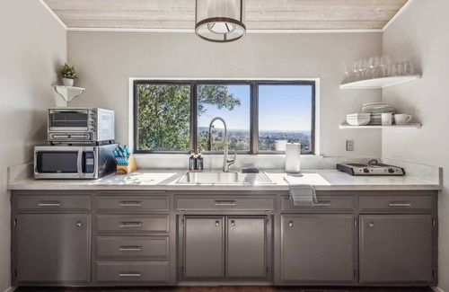 Napa Cottage | Luxe, Spacious, Stunning Views + Large Guest House
