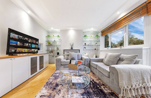 Town Apartment | Luxe Stays Putney & Stamford