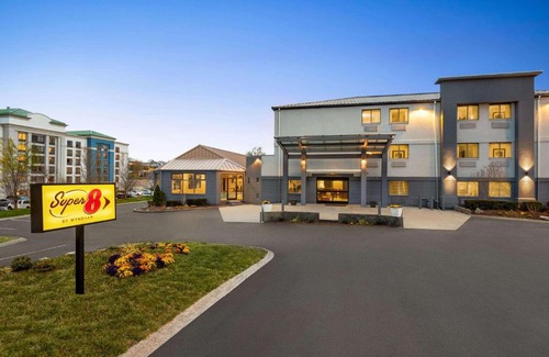 Larkwood Hotel | Luxe Studios Nashville Airport