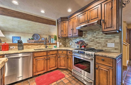 Twin Creeks House | Luxe Sun Valley Retreat w/Hot Tub, 3 Mi to Resort