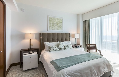 Bal Harbour Hotel | : LUXE UPGRADED 1 BEDROOM/1.5 BATH OCEAN VIEW KING SUITE 16th FLOOR AT RITZ