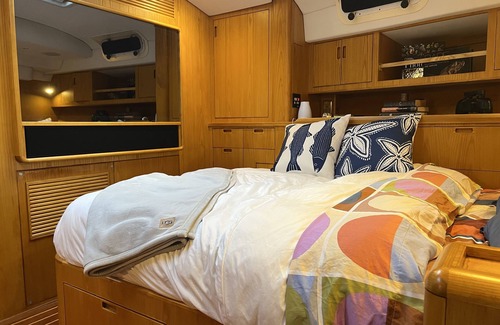 Annapolis Boat Rental | Luxe Waterfront Yacht: Pool/Kayak/SUP/Tube on Bay, Owner's Suite, Mins from town
