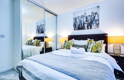 Docklands Apartment | Luxee Apartment by Excel