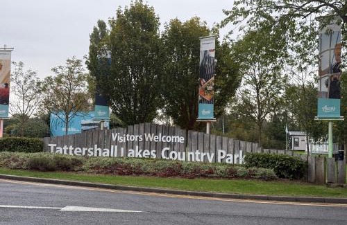 Tattershall Apartment | LuxeHaven - A Beautiful Luxury Hot Tub Caravan Holiday Home in prime location at Tattershall Lakes Country Park, Lincolnshire, with free WiFi and Cinematic Lights