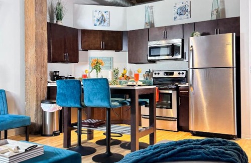 Near South Side Apartment | Luxéry Stay Chicago - Themed Units! Close to Downtown, McCormick Place & Wintrust Arena