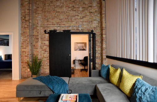 Near South Side Apartment | Luxéry Stay Chicago - Themed Units! Close to Downtown, McCormick Place & Wintrust Arena