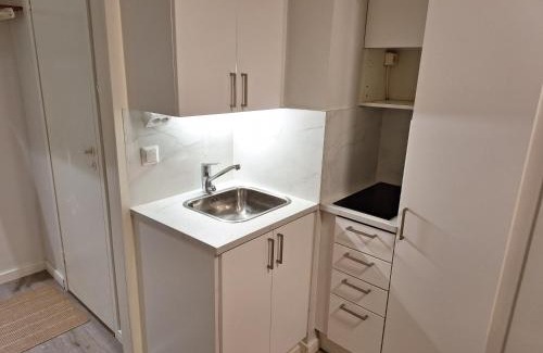 Kitula Apartment | Luxhousing city center studio apartment