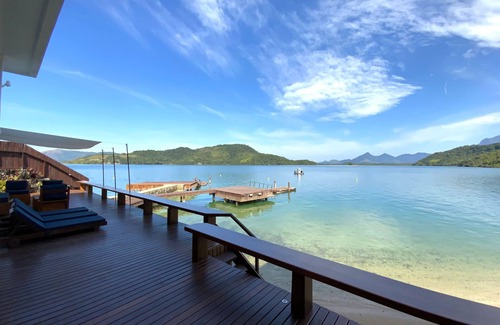 Frade House | Luxo Brasil #AR01 Praia da Árvore Mansion 09 Suites Private Beach Angra Vacation Rental
