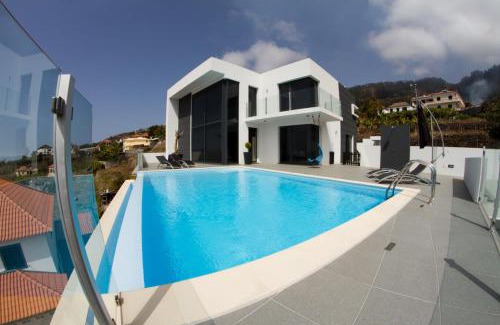 Arco da Calheta House | Luxo & Conforto