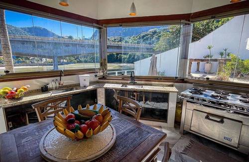 Joatinga House | LUXOBRASIL #RJ451 Charming Casa Joá Vacation Rentals, Events and Photo Productions
