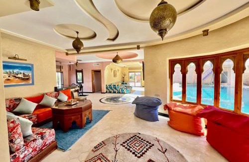 Aguergour House | Luxuary Guesthouse Marrakech lakeside pool activities