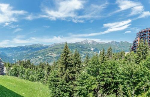 Arc-1800 Apartment | Luxueux appart 5 Cristaux, 3 chambres, spa, ski-in/ski-out, parking, wifi - FR-1-352-54
