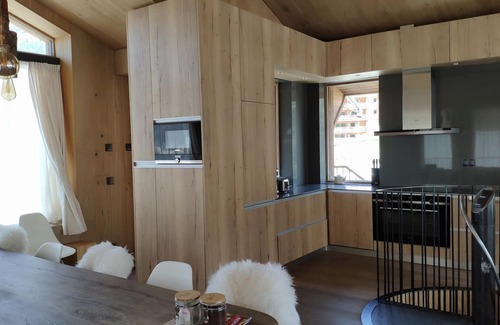 Les Boisses Ski Chalet | Luxueux Chalet 4 - L'été à la Montagne Avec Jacuzzi et Hammam