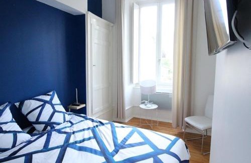 Bagneres-de-Luchon Apartment | Luxueux T3 Centre-Ville, 4 Pers, Proche Thermes et Télécabine - FR-1-313-172