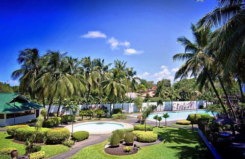 Bacolod Hotel | Luxur Place