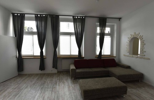 Barmen Apartment | Luxuriöse großzügige Wohnung ca 130 qm mit Gartenterrasse
