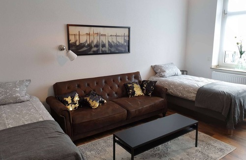Solingen Apartment | Luxuriöse großzügige Wohnung mit 3 Schlafzimmer, Terrasse