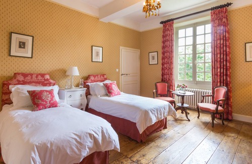 Saint-Aubin-de-Cadelech House | Luxurious Manor House with Private Pool and Tennis Court