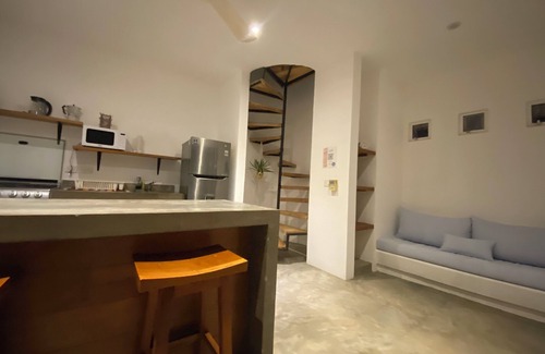 Los Tamarindos Villa | Luxurious 4-bedroom villa with Starlink, AC, Pool, 1 min walk to the beach