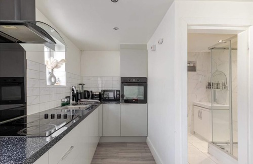 Singlewell Apartment | Luxurious 1 bed Apartment for a Perfect Getaway