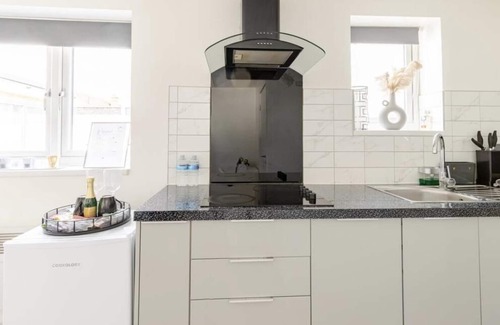Singlewell Apartment | Luxurious 1 bed Apartment for a Perfect Getaway