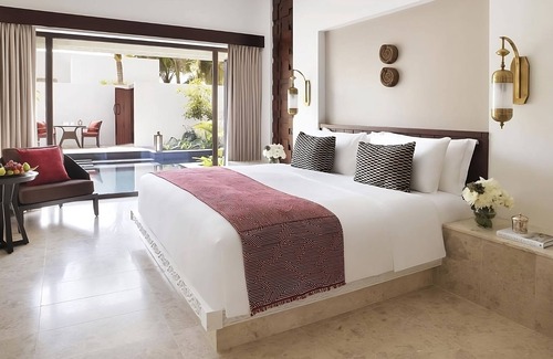 Salalah Hotel | Luxurious 1BR Villa! 4 Units w/Plunge Pools! Beachfront, Spa and Free Parking!