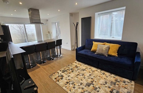 Bradford Apartment | Luxurious 2-bed Apartment, Duchy Cosy Corner