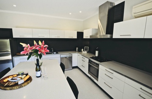 Bramley Villa | Luxurious 2 bedroom, 1 bathroom self contained limestone villa.