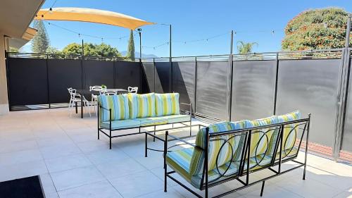 San Antonio Tlayacapan House | Luxurious 2 Bedroom Ajijic Home - Walk to Everything - Free Bikes - Huge Patio