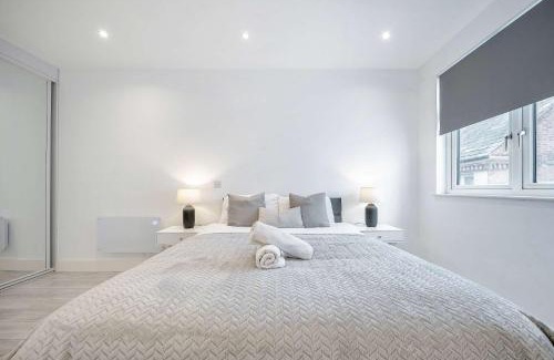 Coulsdon West Apartment | Luxurious 2 Bedroom Apartment