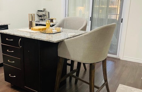 Wallace Emerson Apartment | luxurious 2-bedroom condo