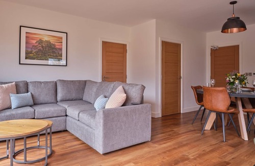Chittlehamholt Cabin | Luxurious 2 bedroom lodges with stunning meadow views.