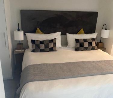 Pretoria Apartment | Luxurious 2 bedroom @ The Regency Hotel