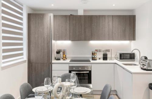 Golders Green Apartment | Luxurious 2 BR - Apartment - Sleeps 6
